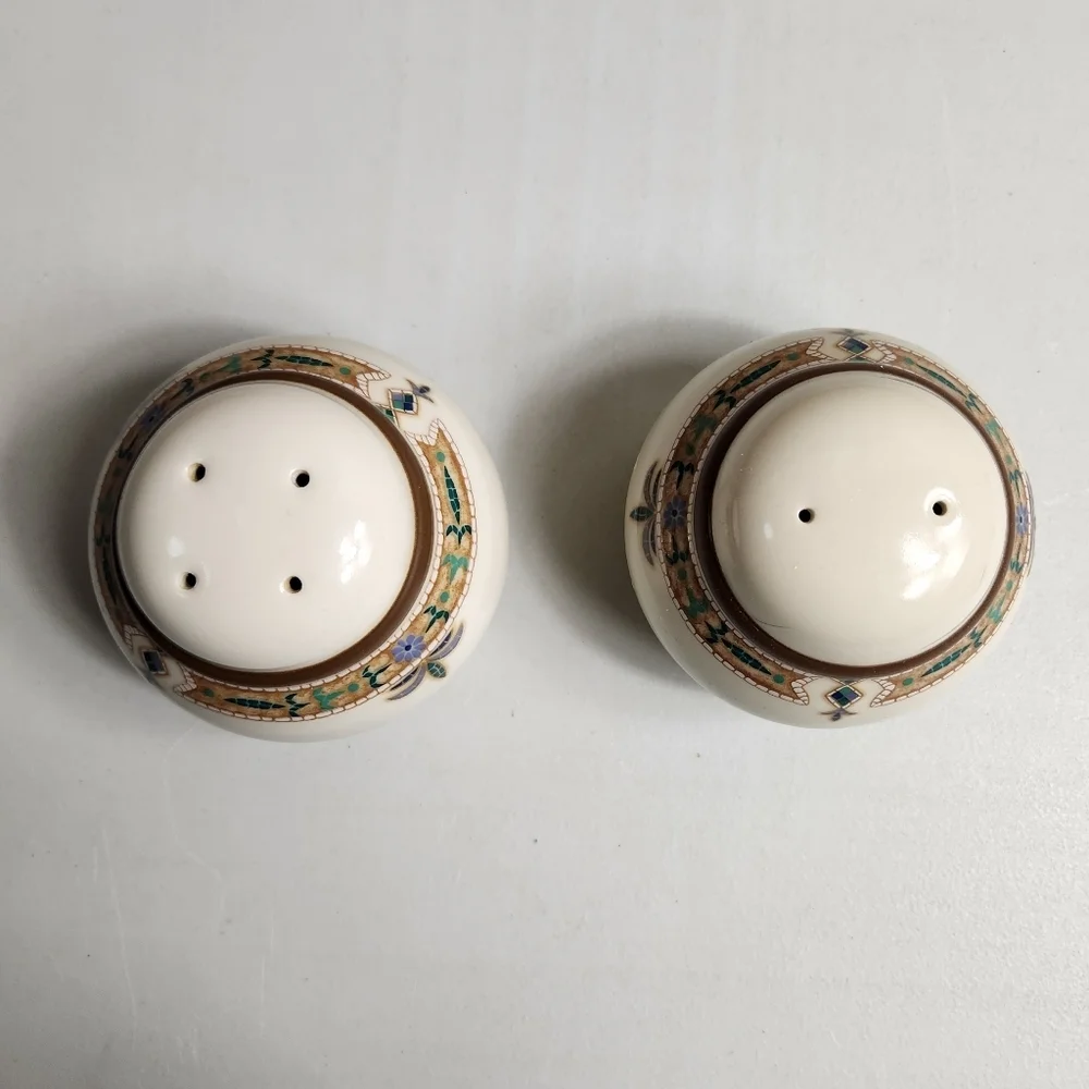 Noritake Chaparral Salt And Pepper Shakers